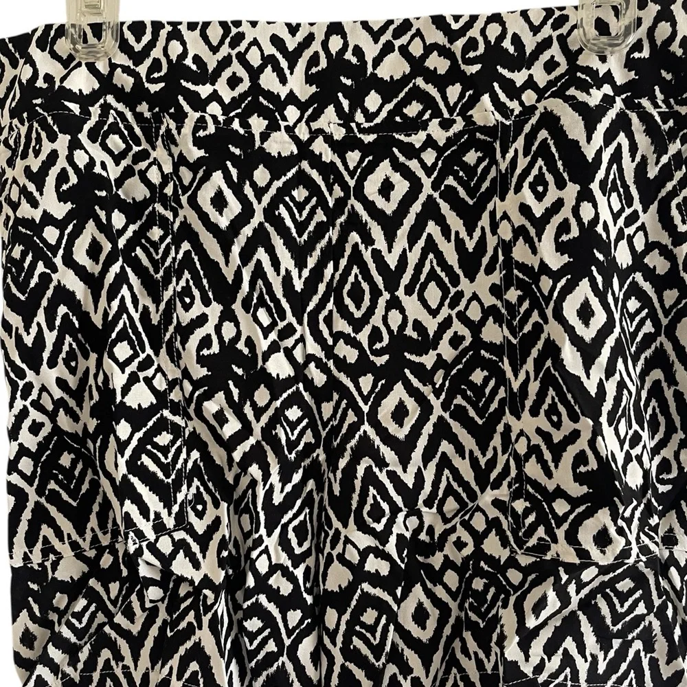 Wildfox Wildfox Geometric Print Black & White Pull On Shorts Size Large